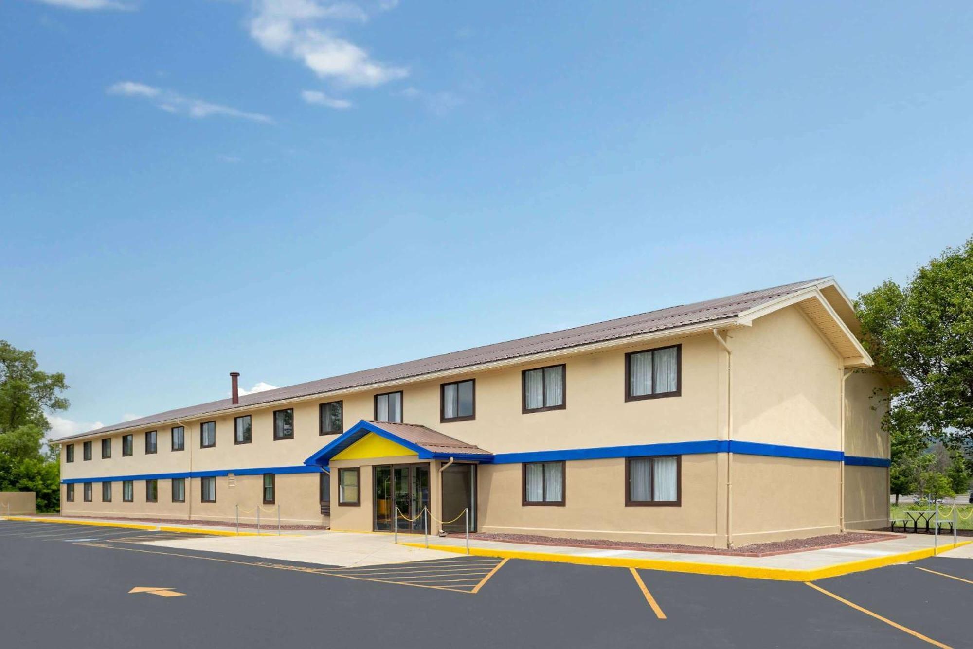 Days Inn By Wyndham Hornell Ny Eksteriør bilde